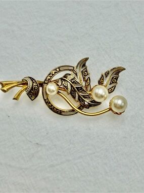 Vintage Delicate Damascene Brooch #cz937
